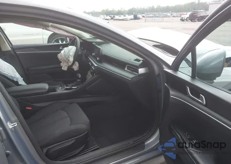 2022 Kia K5 Lxs z USA, uszkodzony, nr VIN 5XXG14J24NG150413